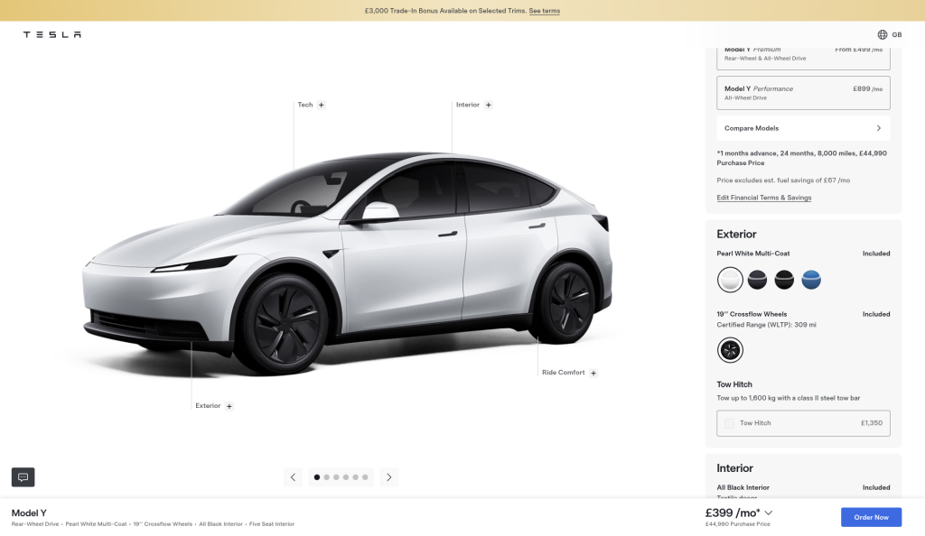 Sekcja Exterior konfiguratora Model Y z kolorami lakieru, felgami 19 cali i opcją haka holowniczego.